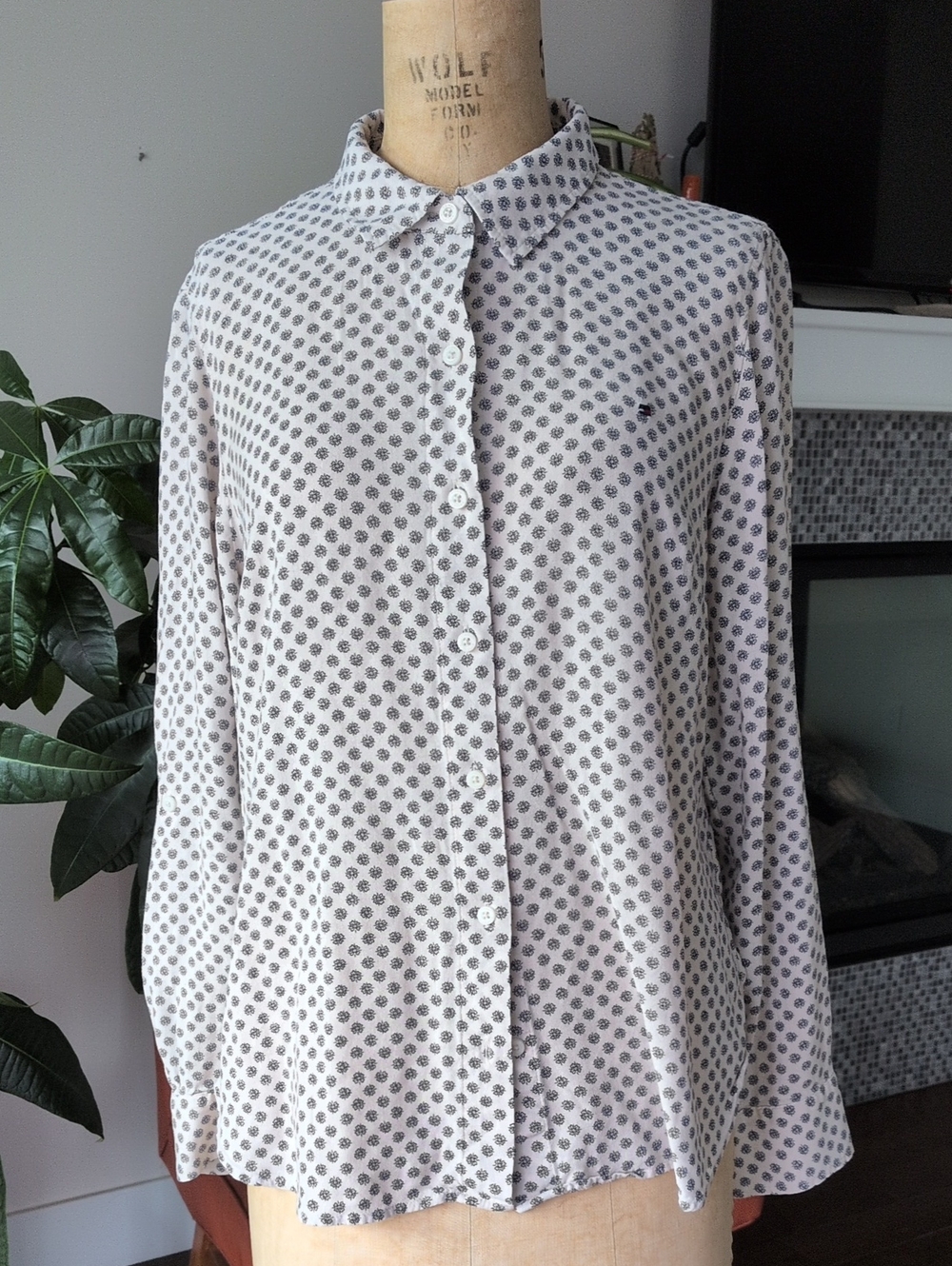 Women's Tommy Hilfiger Patterned Button-Up Viscose Shirt